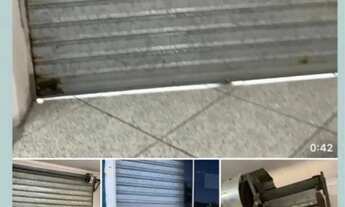 Imagem: Porta de ferro galvanizada para loja 2 x