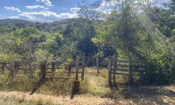 Imagem 3: Fazenda 120 ha, córrego grande, três nascentes, duas lagoas, casa antiga, Jaboticatubas