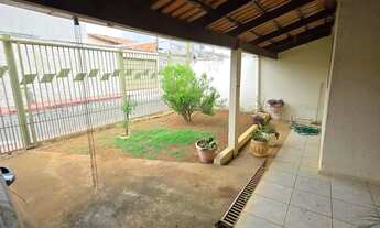 Imagem 2: Térrea para venda possui 85 metros quadrados com 2 quartos