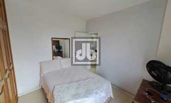 Imagem 5: Apartamento amplo - Taquara - 80m² - Ótima localização - 2 quartos - sala - 2 varandas - G