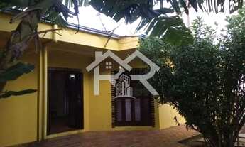 Imagem: Casa 2 dormitórios terreno com 3 casas