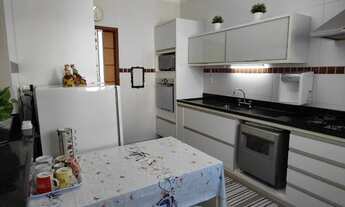 Imagem 5: Sobrado em Condomínio com 3 suítes, móveis planejados e ar condicionado. Gourmet