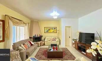 Imagem 7: Casa de esquina com 285m², 3 dormitórios, sendo 1 suites, 4 vagas - amplo pátio