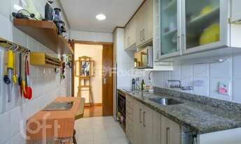 Imagem 7: Imóvel para venda possui 93 metros quadrados com 3 quartos em Santana - Porto Alegre - RS