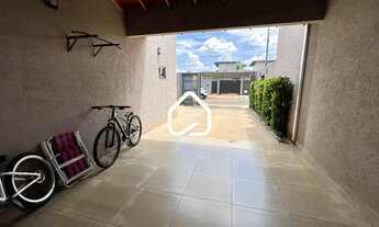 Imagem 7: Imóvel riquíssimo em planejados e com localização priviligiada