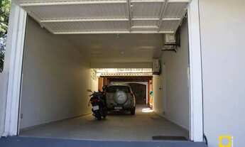 Imagem 7: CASA RESIDENCIAL - 5 DORMITÓRIOS - COM EDÍCULA - 508m² DE ÁREA PRIVATIVA - CAMPECHE - FLOR