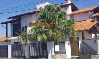 Imagem: Sobrado à venda no Lot. Versalhes no bairro