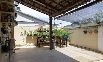 Imagem 5: Casa de condomínio para venda tem 315 metros quadrados com 4 quartos