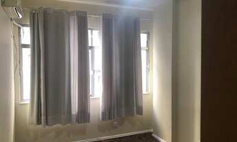 Imagem 6: 120m². Excelente salão, 3 quartos, armários, dependências completas