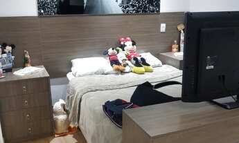 Imagem 6: Ap totalmente mobiliado com coifa, cooktop de indução, forno embutido e pedra de Silestone