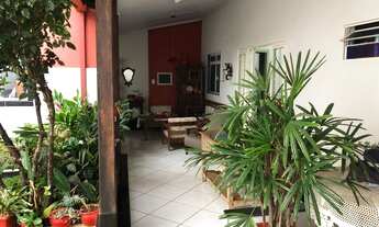 Imagem 2: Ótima casa no Jardim América - 3 quartos, suite e cômodo comercial