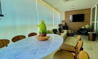 Imagem 2: Apartamento para venda possui 218 metros quadrados com 4 quartos em Ponta Verde