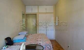 Imagem 3: Casa duplex com excelente localização no bairro dos Aflitos e possui 331,66m² de área cons