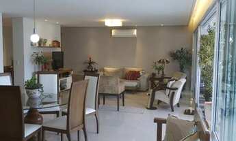 Imagem 4: Apartamento para venda possui 190 metros quadrados com 4 quartos em Gonzaga - Santos - SP