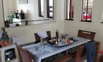 Imagem 4: Casa de vila em Miragem Buraquinho para venda possui 200 metros quadrados com 4 quartos