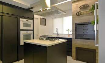 Imagem: Um apê totalmente reformado e andar alto