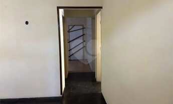 Imagem 6: Casa antiga Casa com 2 dormitórios