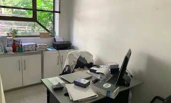 Imagem 5: Comercial para locação no Itaim. Pé na calçada. Casa de 2 andares, pode alugar separadamen