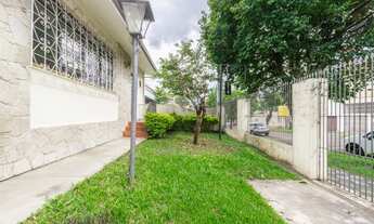 Imagem 3: Casa para venda possui 183 metros quadrados com 7 quartos em Mercês - Curitiba - PR