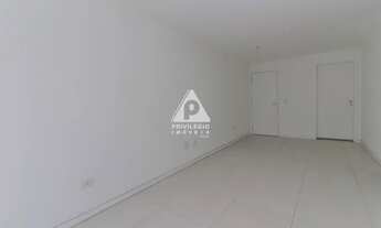 Imagem 2: Privilégio Imóveis Vende: Prédio novo, primeiro a morar! BOTAFOGO