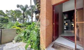 Imagem 4: Casa Exclusiva e reformada com 5 suítes na Granja Viana