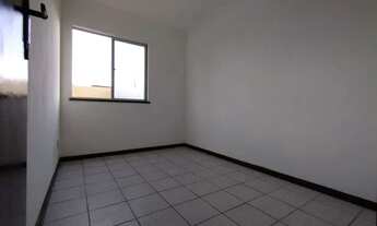 Imagem 4: Apartamento 2/4 com dependência condomínio ipitanga centro