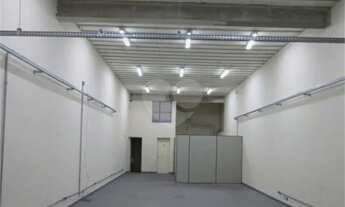 Imagem 3: Galpão para aluguel tem 440 metros quadrados na Vila Anastácio - São Paulo - SP