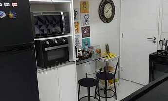 Imagem 3: Apto para dividir no Costa Azul, somente para mulheres