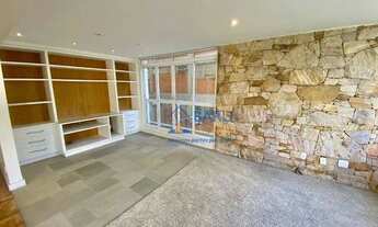 Imagem 3: Apartamento reformado característico de Higienópolis, sala ampla para mais de 02 ambient