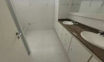 Imagem 4: Apartamento para aluguel e venda possui 233 metros quadrados com 3 quartos