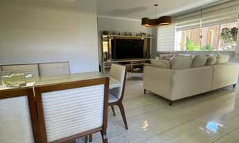 Imagem 6: Casa de condomínio para venda possui 450 metros quadrados com 4 quartos