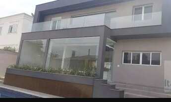 Imagem 5: Sobrado para aluguel possui 460 metros quadrados com 4 quartos