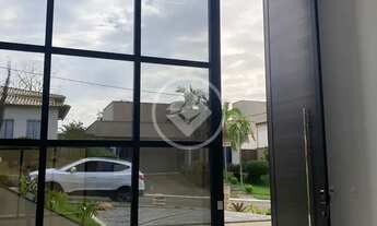 Imagem 5: REF: OFFICE2700 Casa no Condomínio do Lago, sendo 3 suítes, com 345m², Goiânia-GO codigo