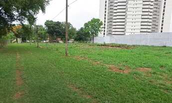 Imagem: Aluguel de terreno com cerca de 4.000m2