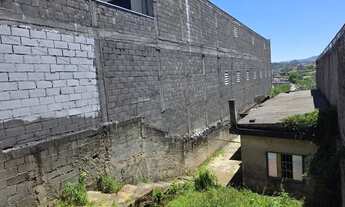 Imagem 6: 7. Terreno Amplo à Venda Perfeito para Projetos Comerciais ou Residenciais