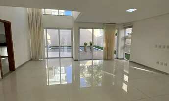 Imagem 3: Casa a venda em Alphaville Litoral Norte 1 com 5 suites piscina e área gourmet