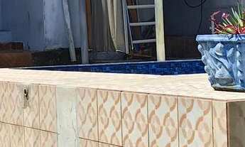 Imagem 2: Alugo kitnet com câmera de vigilância e piscina