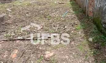 Imagem 4: FUNDO CONFRONTANDO COM CORREGO AGUA BRANCA