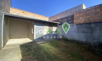 Imagem 3: Imperdível Casa à Venda em Jacareí-SP, Bairro Bandeira Branca: 2 Quartos, 1 Suíte e 130m²