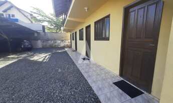 Imagem 2: Casa com kitnetes à venda no bairro Santo Antônio em Joinville-SC por R$830.000,00