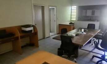 Imagem 6: Prédio/Edifício inteiro para aluguel possui 500m2 com 6 salas, sendo uma sala de reuniões