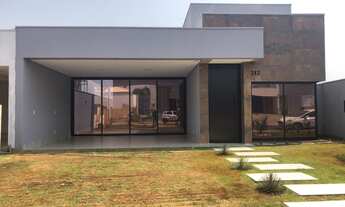 Imagem: UBERLÂNDIA - Casa de Condomínio - VARANDA