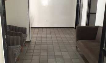 Imagem 2: Apartamento para venda possui 84 metros quadrados com 3 quartos em Ponta Verde - Maceió