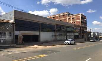 Imagem 2: LOJA COM 600 METRO FRENTE AVENIDA PRINCIPAL PE DIREITO DUPLO