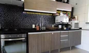 Imagem 7: Casa de condomínio para venda tem 315 metros quadrados com 4 quartos