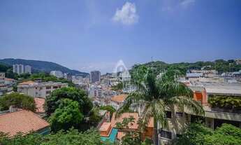 Imagem 4: Casa à Venda em Laranjeiras - 6 Quartos - 9 Banheiros -Piscina-Sauna-Churrasqueira- 582 m2