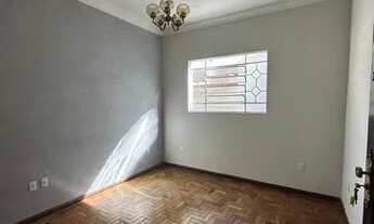 Imagem 5: Casa com 4 quartos, 160 m², aluguel por R$ 3.500/mês- Centro - Pouso Alegre/MG