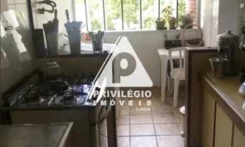 Imagem 3: Apartamento com 4 Quartos e 3 banheiros à Venda na Gavea