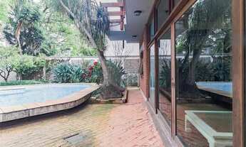 Imagem 6: Linda Mansão em Alto de Pinheiros em rua fechada - 610 M²- R$ 7.000.000,00