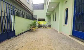 Imagem 6: ENCANTADORA CASA DE FUNDOS TRIPLEX DE 2 QUARTOS SENDO UM DELES SUITE MAIS DEPENDÊNCIA DE